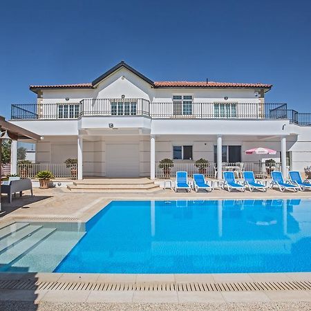Papas Family Villa Paralímni Extérieur photo