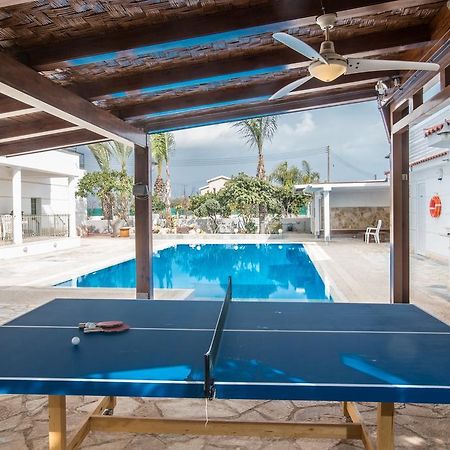Papas Family Villa Paralímni Extérieur photo