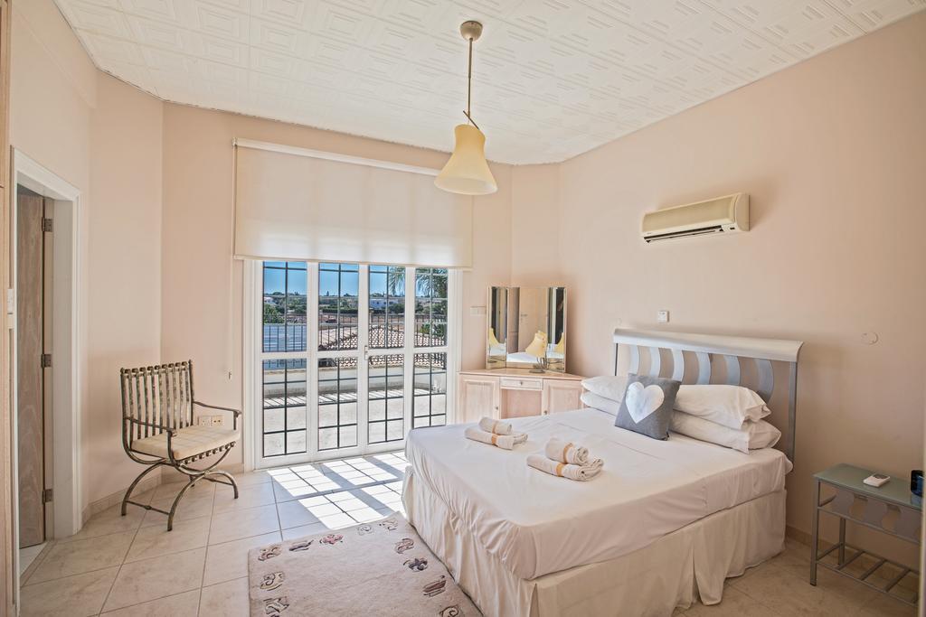 Papas Family Villa Paralímni Extérieur photo
