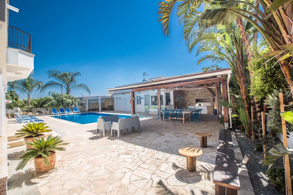 Papas Family Villa Paralímni Extérieur photo