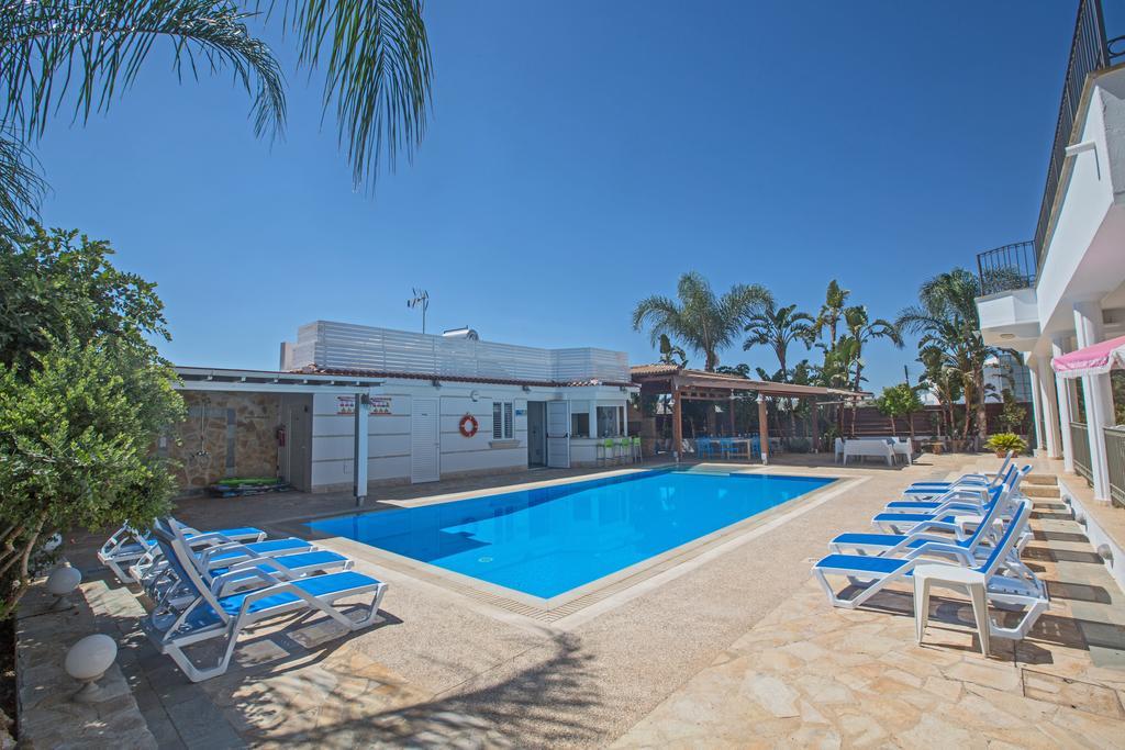 Papas Family Villa Paralímni Extérieur photo