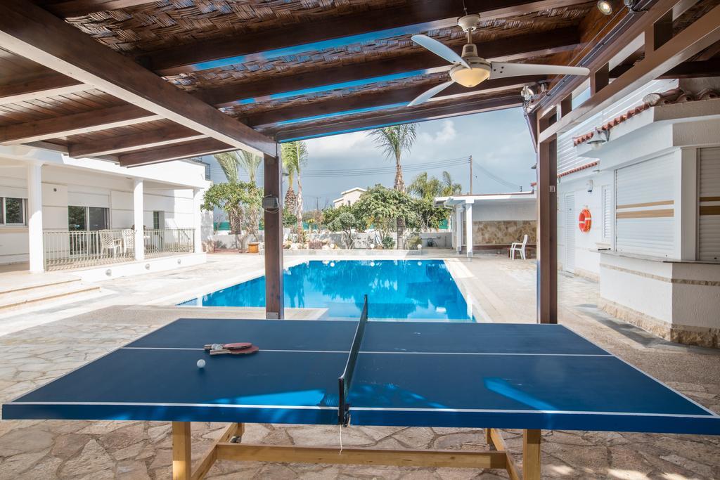 Papas Family Villa Paralímni Extérieur photo