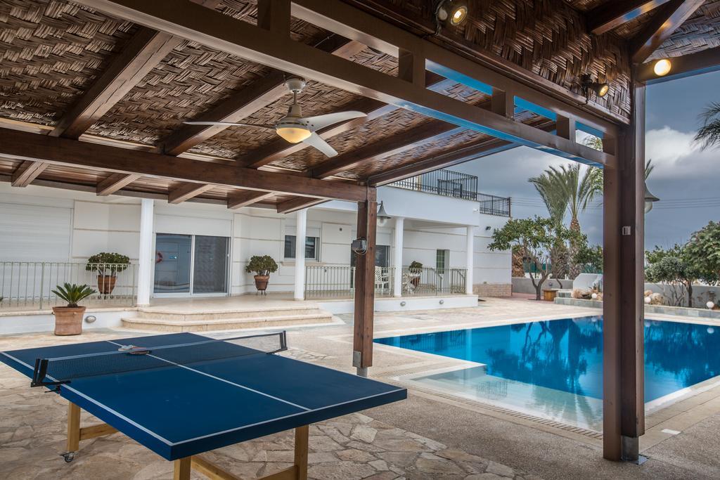 Papas Family Villa Paralímni Extérieur photo