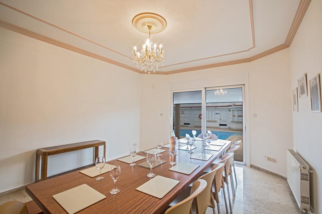 Papas Family Villa Paralímni Extérieur photo
